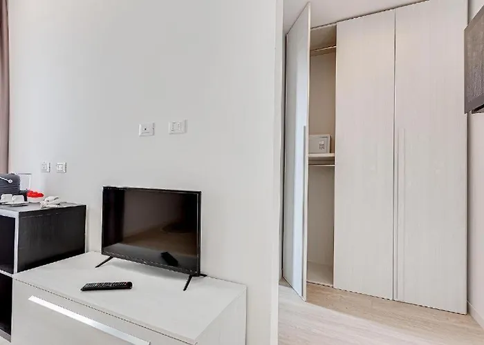 Anversa Szálloda 3*